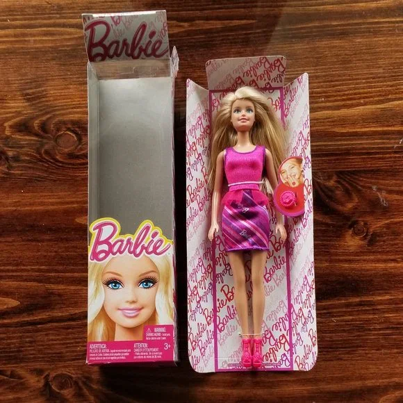 Barbie - Picture 2 of 4
